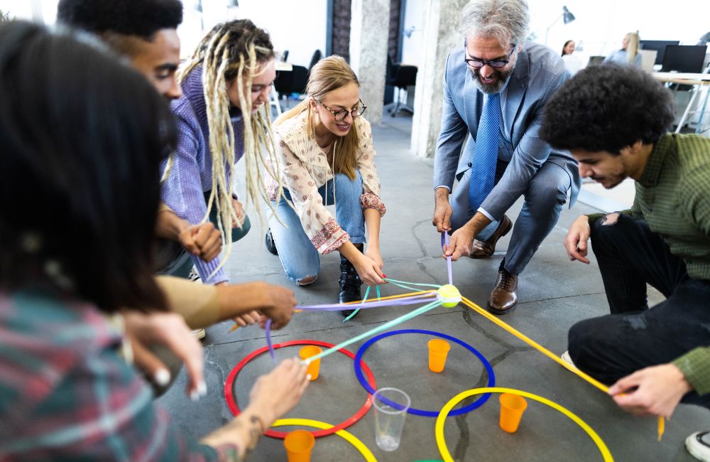 大型企業（101 人以上）：默契排排站、大風吹、數字炸彈